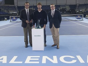 Valencia Open’s Trophy Made With Recycled Glass